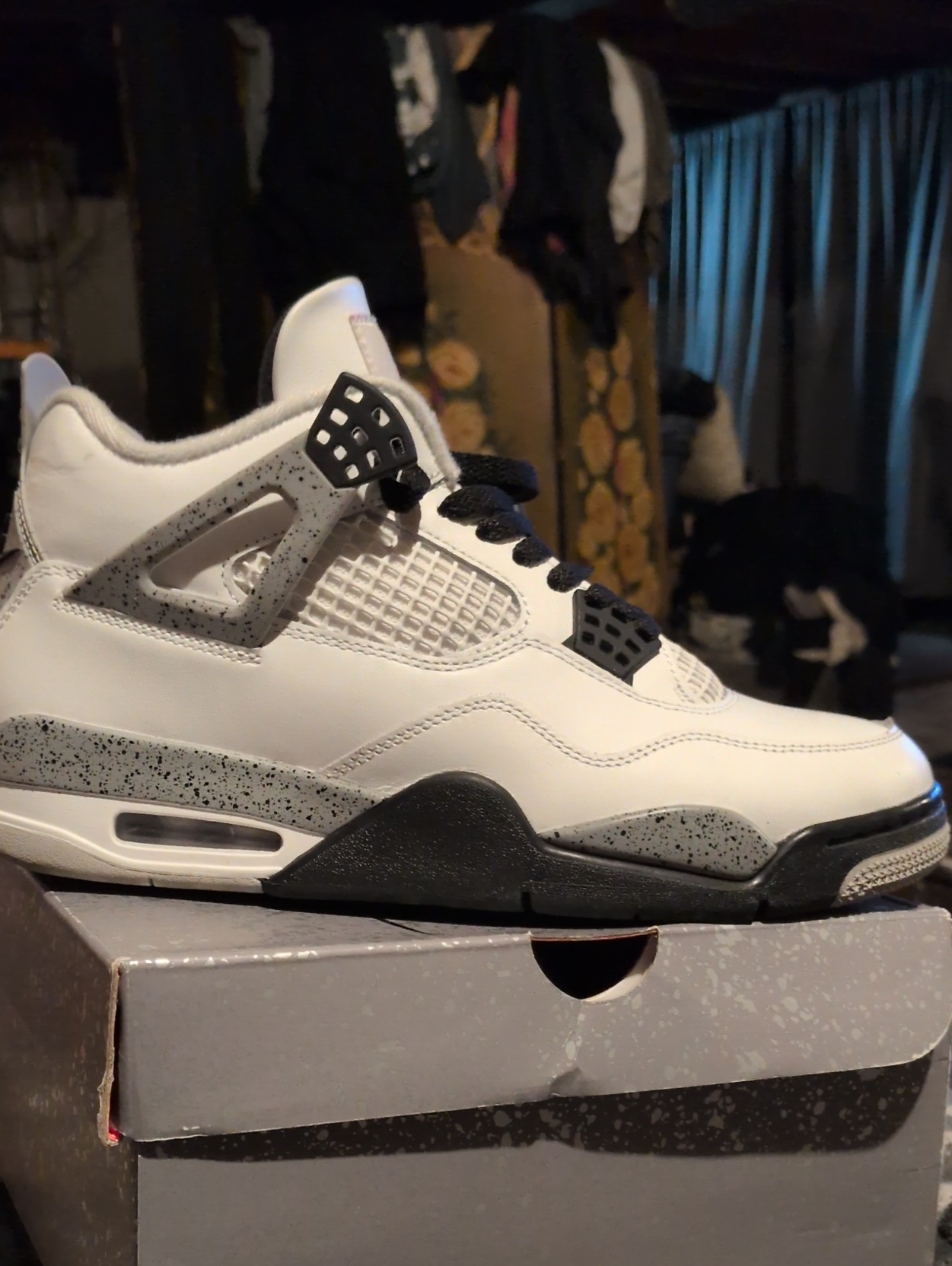 Nike Jordan 4 White Cement